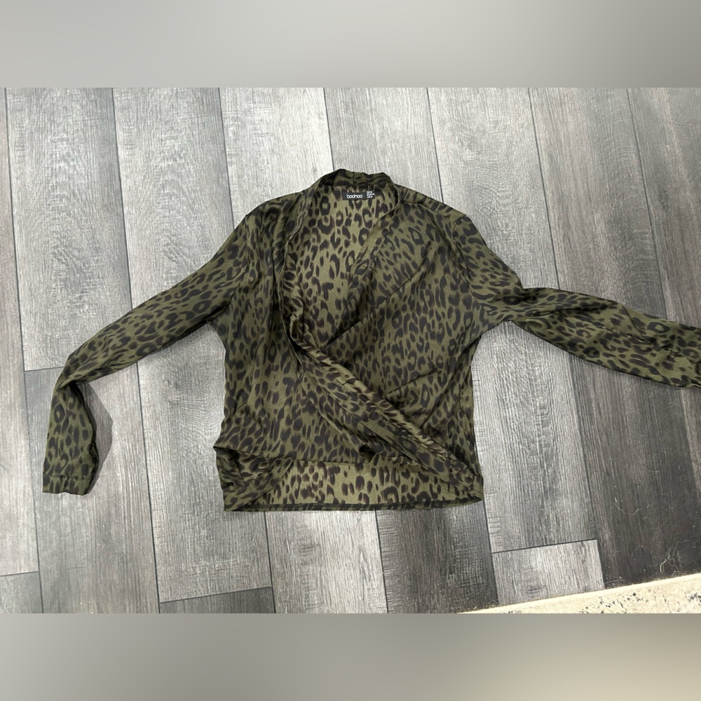 Boohoo cheetah print cross front blouse